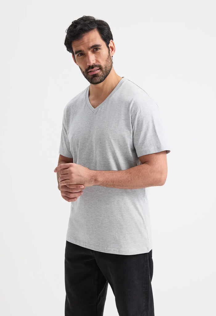 Classic V neck T-shirt Uneek